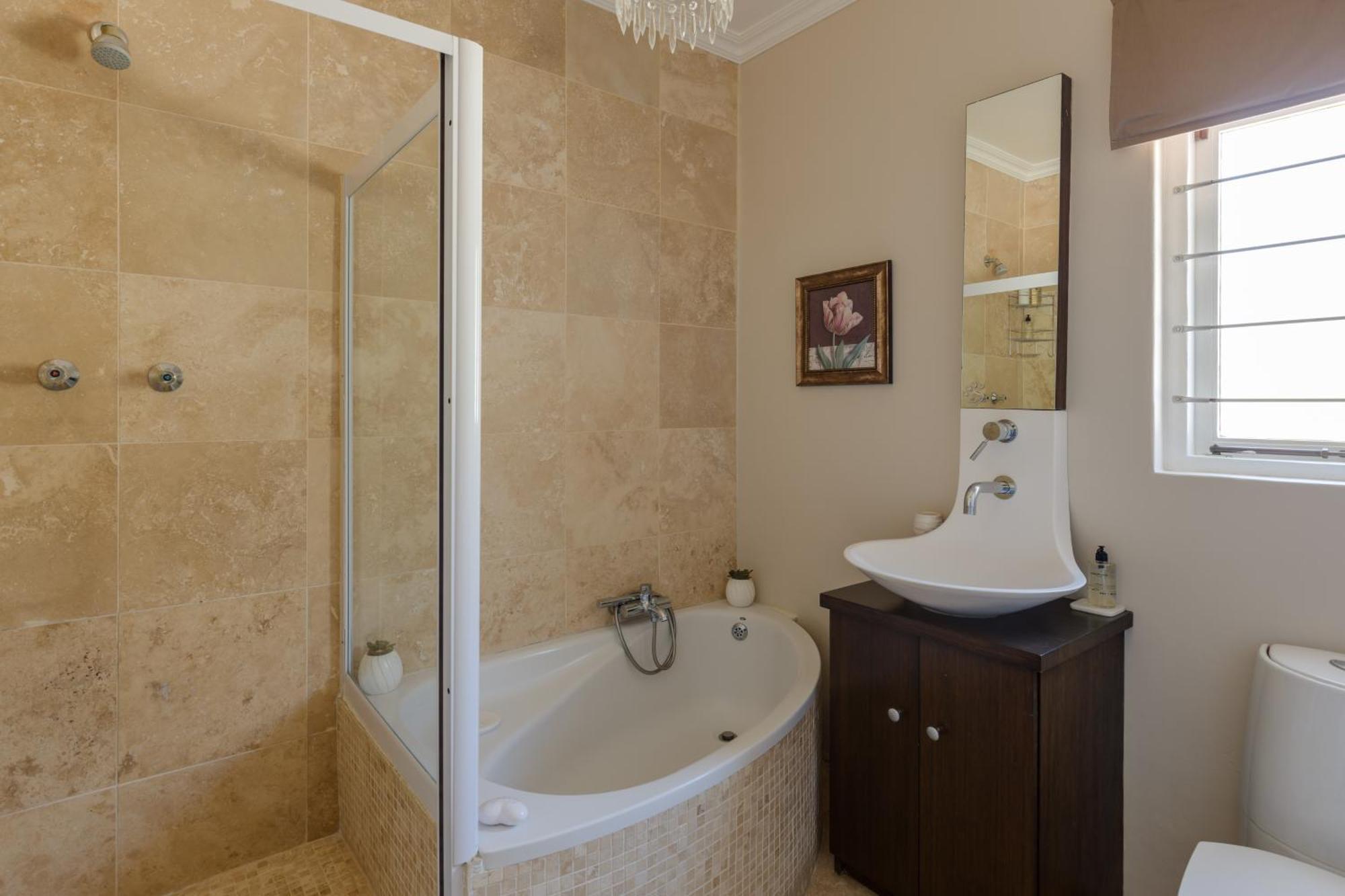 Spacious And Comfortable Point Villa *